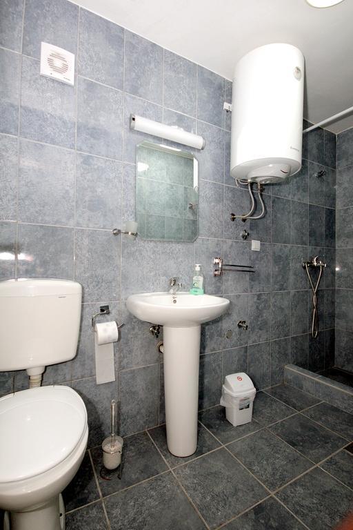Apartments Pavlovic Petrovac Ngoại thất bức ảnh