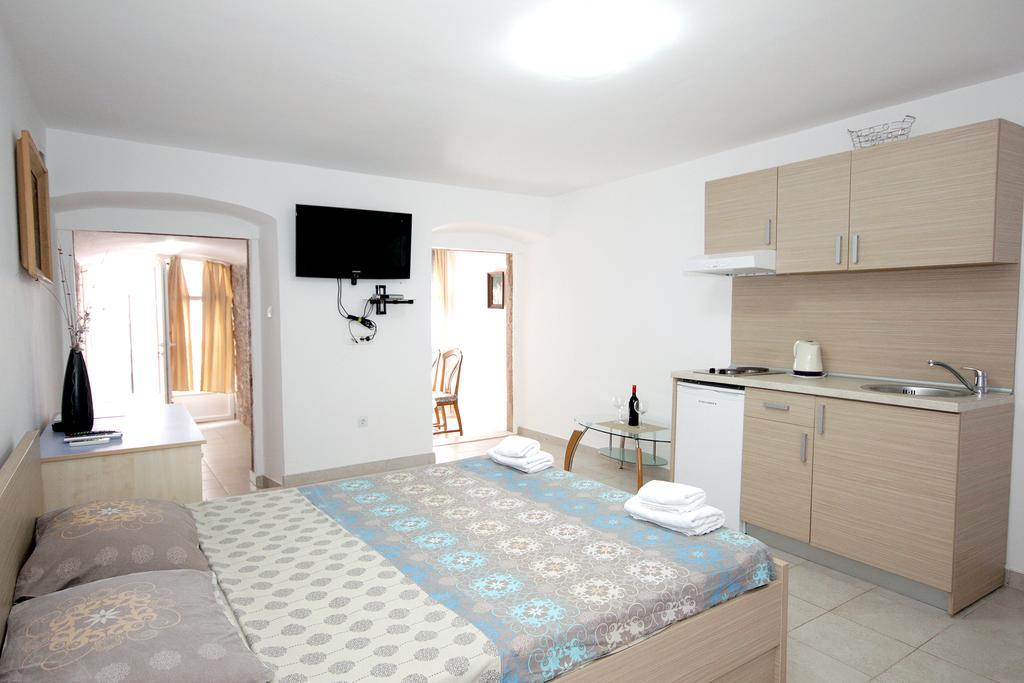 Apartments Pavlovic Petrovac Ngoại thất bức ảnh