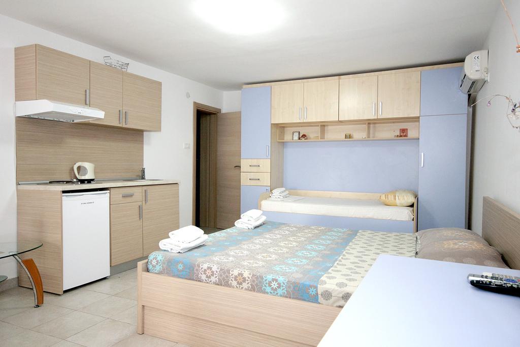Apartments Pavlovic Petrovac Ngoại thất bức ảnh