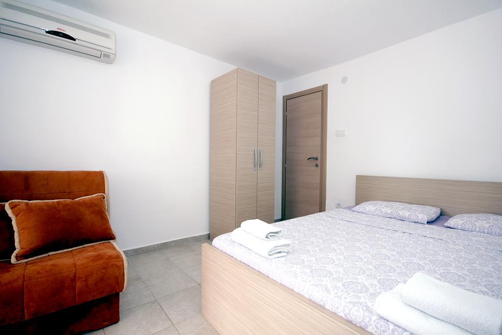 Apartments Pavlovic Petrovac Ngoại thất bức ảnh