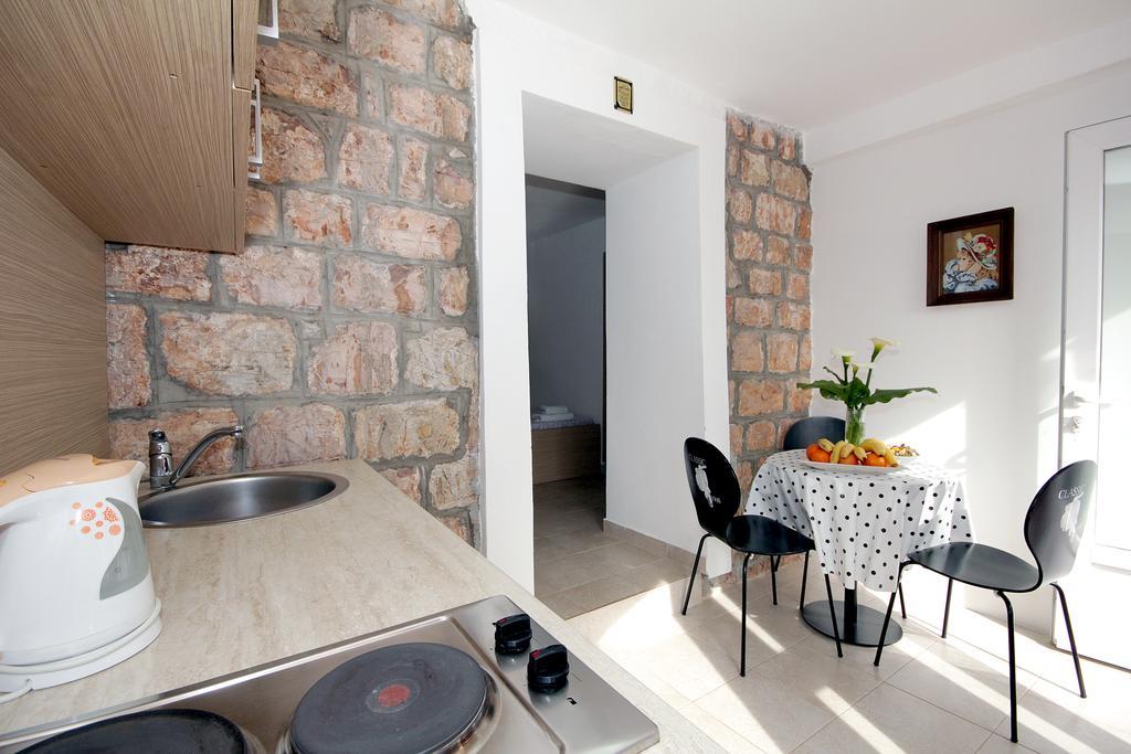 Apartments Pavlovic Petrovac Ngoại thất bức ảnh