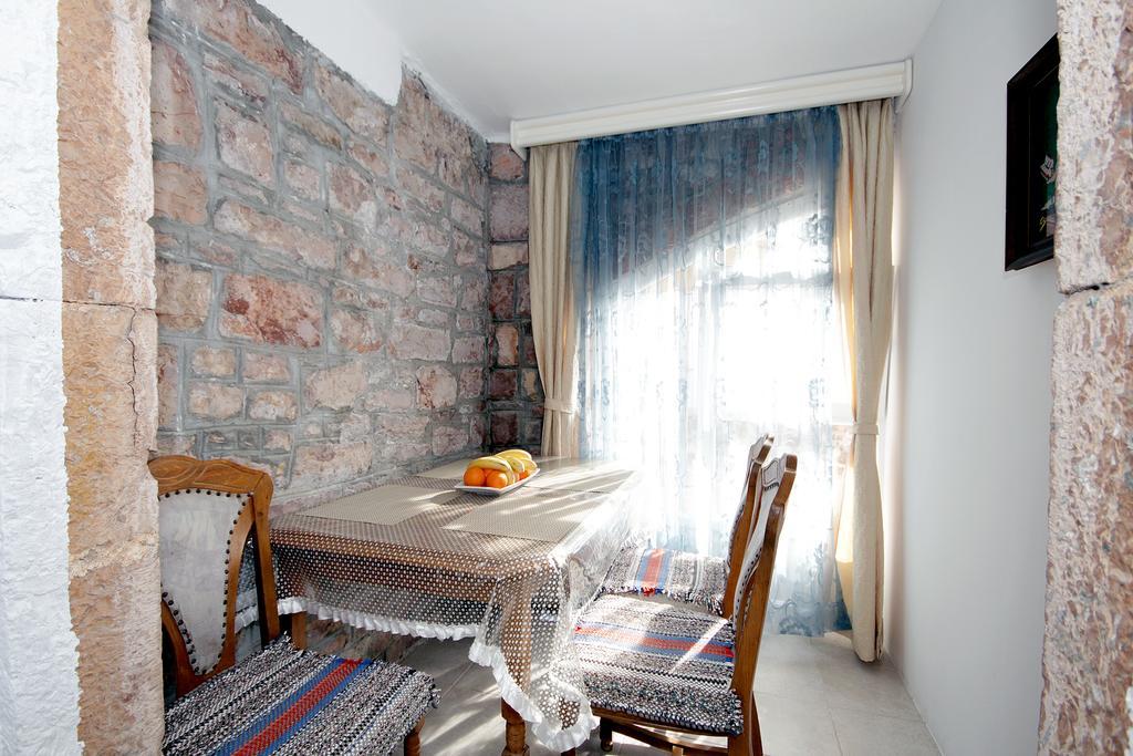 Apartments Pavlovic Petrovac Ngoại thất bức ảnh